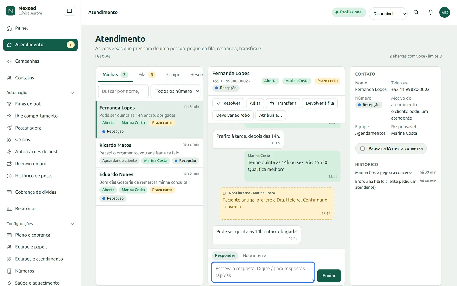 Tela de atendimento do Nexsed: lista de conversas por estado, conversa aberta com nota interna e painel do contato